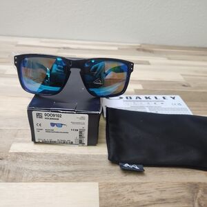 Oakley Men's Oo9102 Holbrook Polarized Square Sunglasses, New